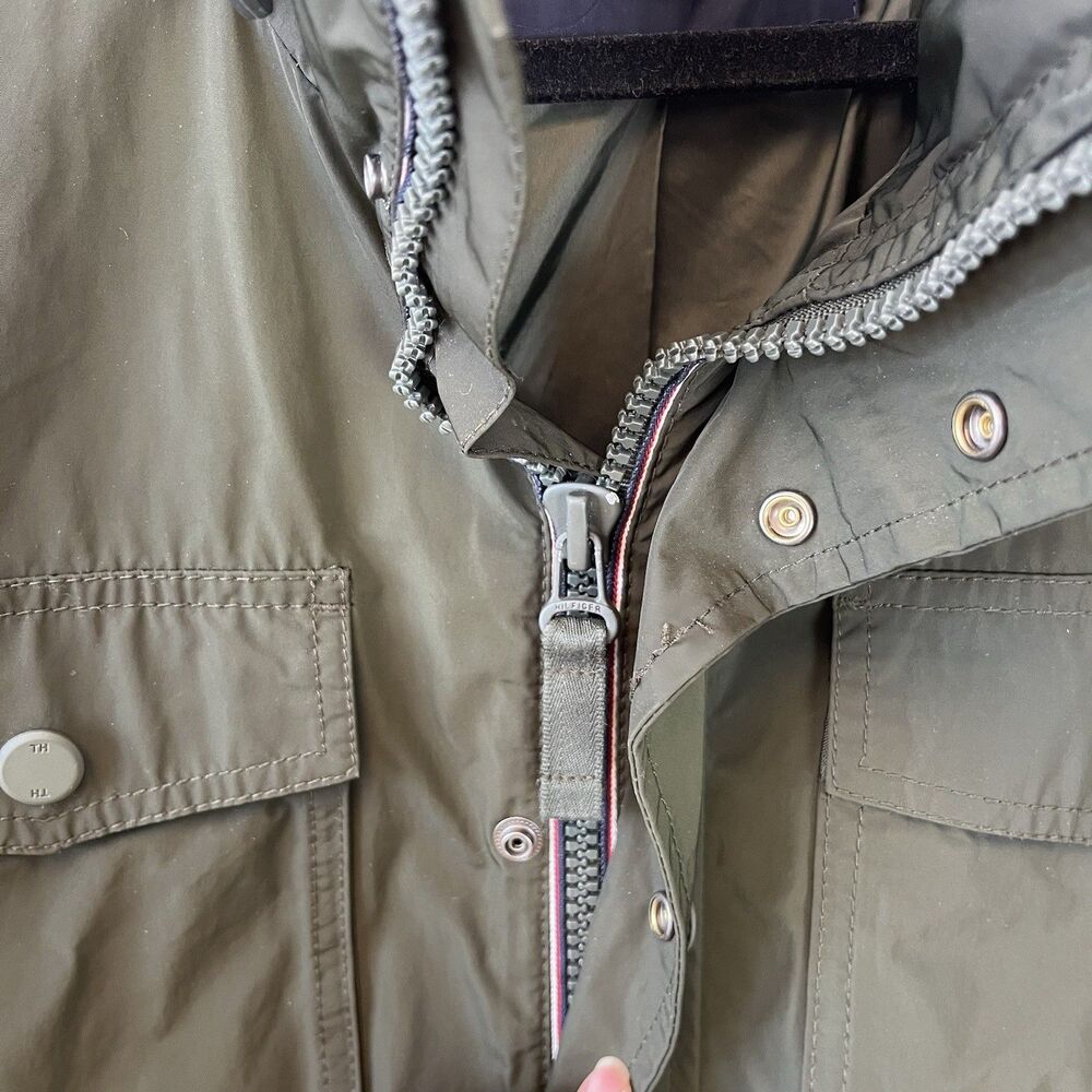 Tommy Hilfiger Men's Nylon Deerfield Zip Up Jacket Green Built in Hood Sz Large - Picture 7 of 14